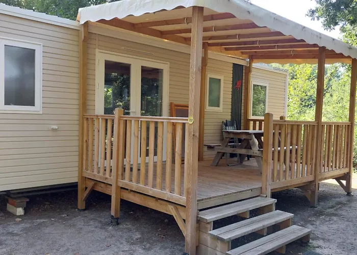 Domaine Du Vieux Moulin- Camping 3 Etoiles -Mobil Home Climatise * Сен-Жюльен-ан-Борн